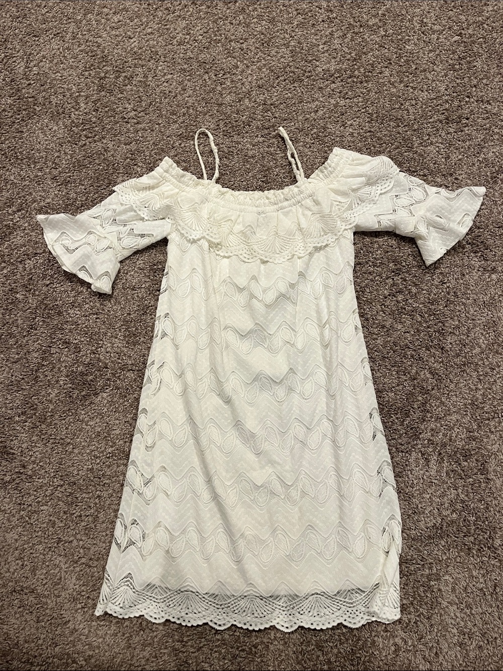 Off-Shoulder White Lace Summer Dress